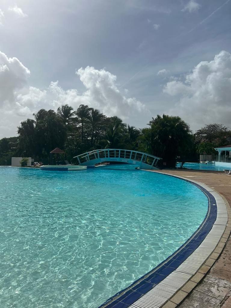 Appart T3 Village Vacances Sainte-Anne Courcelles Bagian luar foto